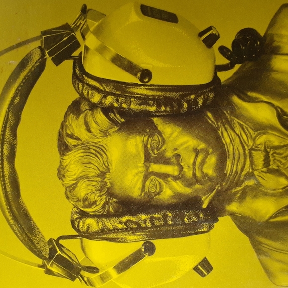 Meet your Posher, Cristos - Picture 1 of 1